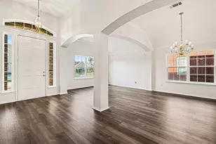 3848 Harrison Dr, Carrollton, TX 75010 - Photo 3