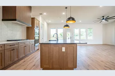 925 Bandon Dunes Drive, Fort Worth, TX 76028 - Photo 5