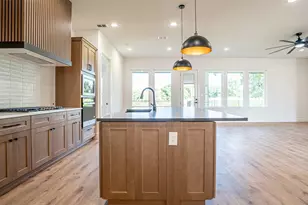 925 Bandon Dunes Dr, Fort Worth, TX 76028 - Photo 5