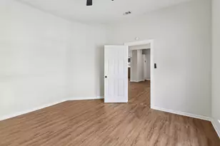 403 S Willomet Ave, Dallas, TX 75208 - Photo 11