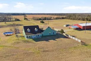 643 Co Rd 2992, Windom, TX 75492 - Photo 39