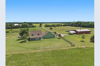 643 Cr 2992, Windom, TX 75492 - Photo 1