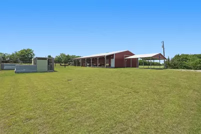 643 Cr 2992, Windom, TX 75492 - Photo 9