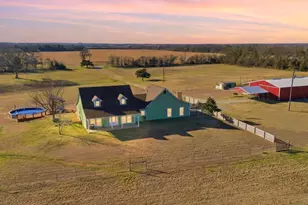 643 Co Rd 2992, Windom, TX 75492 - Photo 1