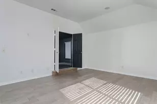 2410 Honey Dr, Arlington, TX 76001 - Photo 29