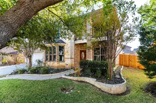 2410 Honey Dr, Arlington, TX 76001 - Photo 3