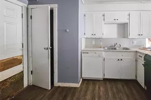 709 Cedarcrest Dr, Tool, TX 75143 - Photo 9