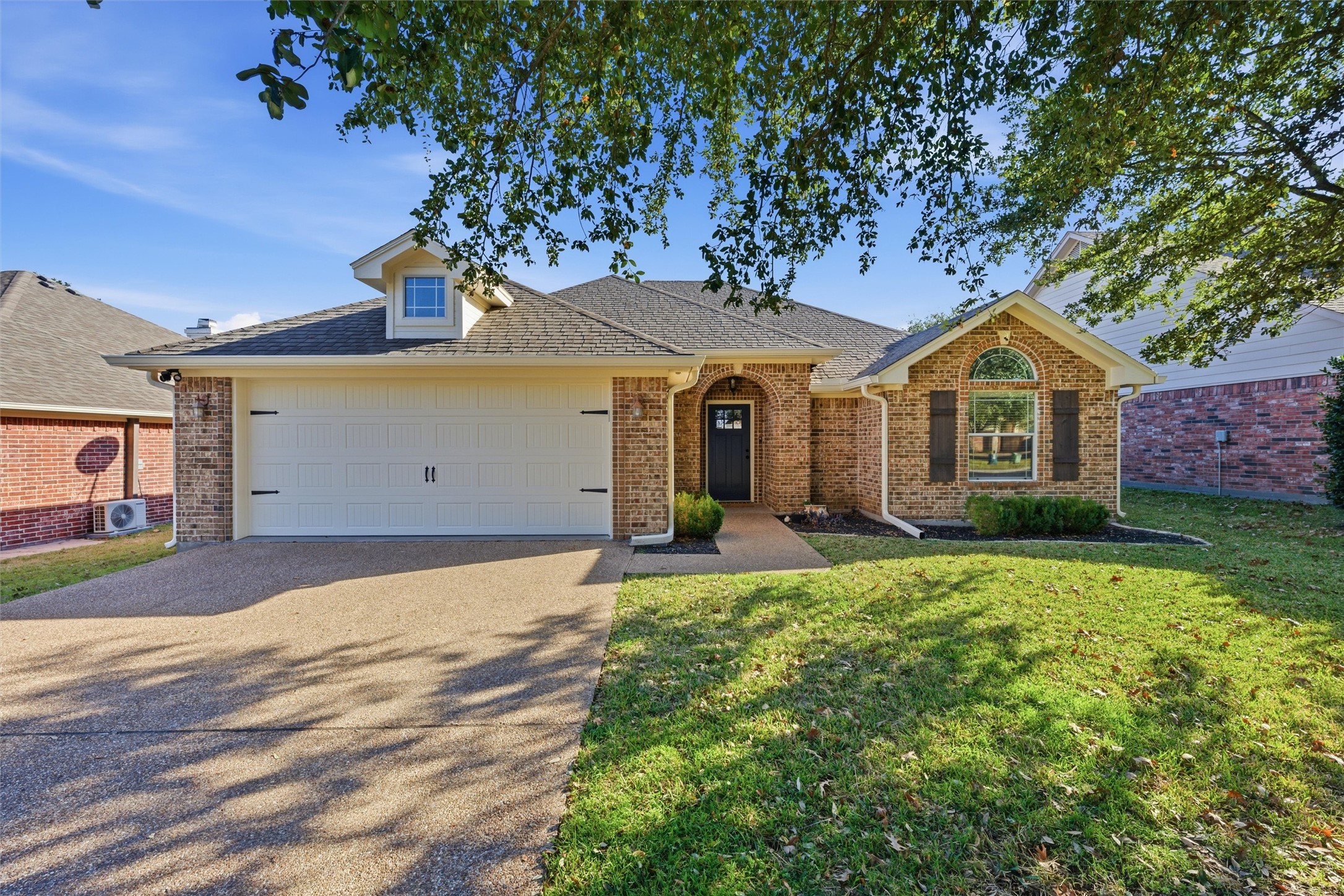 2505 Riders Way, Waco, TX 76712 - MLS 21142911 - Coldwell Banker