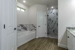 458 Jim Walter Dr, Runaway Bay, TX 76426 - Photo 7