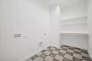 1633 E Tucker St, Fort Worth, TX 76104 - Photo 7