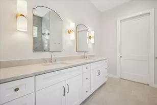 1633 E Tucker St, Fort Worth, TX 76104 - Photo 11