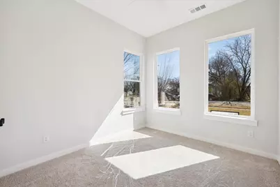 1633 E Tucker Street, Fort Worth, TX 76104 - Photo 13