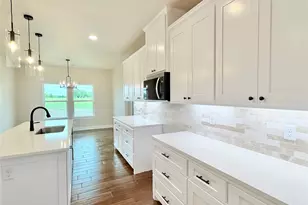 1013 Sabrina Ct, Weatherford, TX 76085 - Photo 11