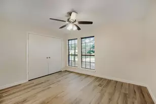 8026 Westover Dr, Dallas, TX 75231 - Photo 17