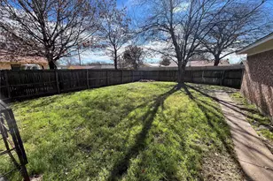 422 Bella St, Duncanville, TX 75137 - Photo 31