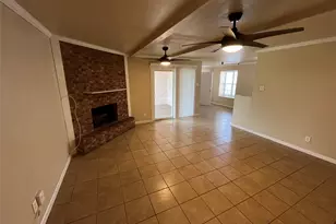 422 Bella St, Duncanville, TX 75137 - Photo 5