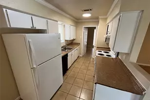 422 Bella St, Duncanville, TX 75137 - Photo 9