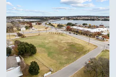 830 E Pearl Street, Granbury, TX 76048 - Photo 1