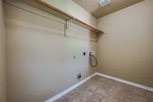 430 Woodgrove Dr, Little Elm, TX 75068 - Photo 11