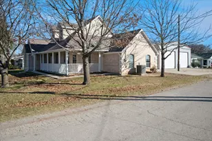 437 S First St, Krum, TX 76249 - Photo 1