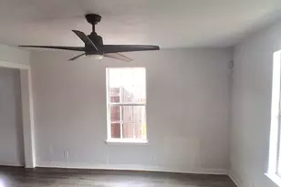 820 Allen St, Denton, TX 76205 - Photo 3