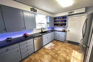 801 Westridge Cir, Breckenridge, TX 76424 - Photo 17