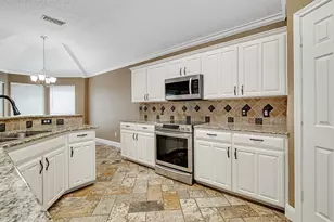 5505 Leffler Ln, Arlington, TX 76017 - Photo 13