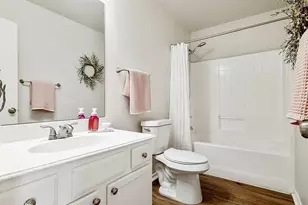 2305 Homewood Ln, Grand Prairie, TX 75050 - Photo 9