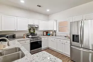 2305 Homewood Ln, Grand Prairie, TX 75050 - Photo 5