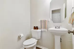 2305 Homewood Ln, Grand Prairie, TX 75050 - Photo 7