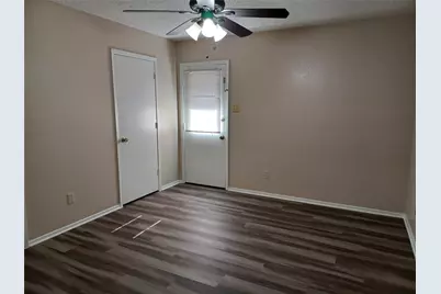 502 Dipert Court, Arlington, TX 76012 - Photo 9