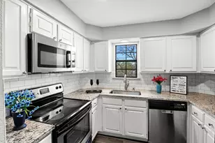 218 N Beacon St, Dallas, TX 75214 - Photo 13