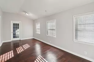 3109 Parker St, Irving, TX 75062 - Photo 9