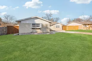 3109 Parker St, Irving, TX 75062 - Photo 1