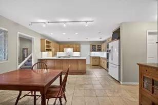 6218 Skylark Cir, North Richland Hills, TX 76180 - Photo 13