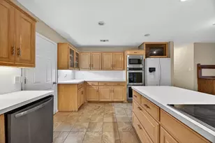 6218 Skylark Cir, North Richland Hills, TX 76180 - Photo 11