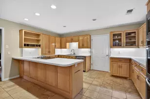 6218 Skylark Cir, North Richland Hills, TX 76180 - Photo 9