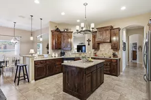 100 Valle Ct, Azle, TX 76020 - Photo 5