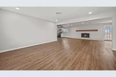 916 McCurry Avenue, Bedford, TX 76022 - Photo 5