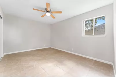 916 McCurry Avenue, Bedford, TX 76022 - Photo 15