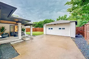 4423 Springside Ln, Dallas, TX 75214 - Photo 37