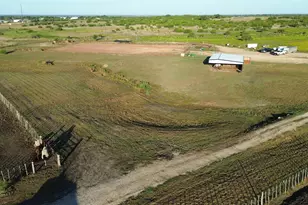 925 Clear Spg Rd, Stephenville, TX 76401 - Photo 25