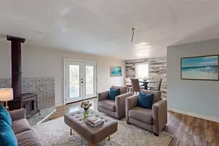 5610 Sarasota Dr, Arlington, TX 76017 - Photo 7