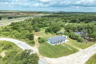 526 Jack Grace Hill Rd, Bowie, TX 76230 - Photo 33