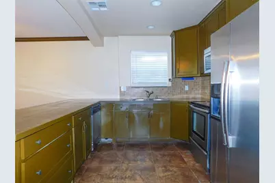 558 Jay, Shady Shores, TX 76208 - Photo 9