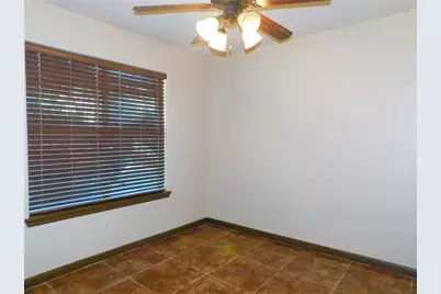 558 Jay, Shady Shores, TX 76208 - Photo 5