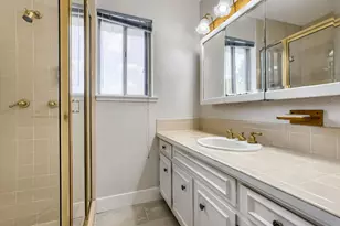 10860 Waterbridge Cir, Dallas, TX 75218 - Photo 23