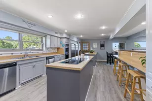 1035 Holiday Circle, Seven Points, TX 75143 - Photo 13