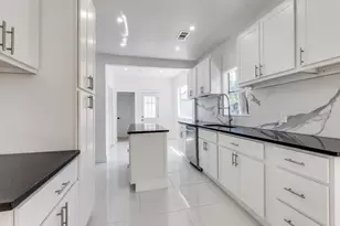 809 Cristler Ave, Dallas, TX 75223 - Photo 9