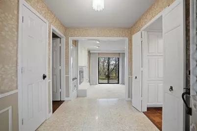 1004 Crowley Road, Arlington, TX 76012 - Photo 11